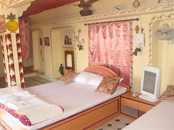 Paradise Palace Hotel Джайсалмер Екстериор снимка